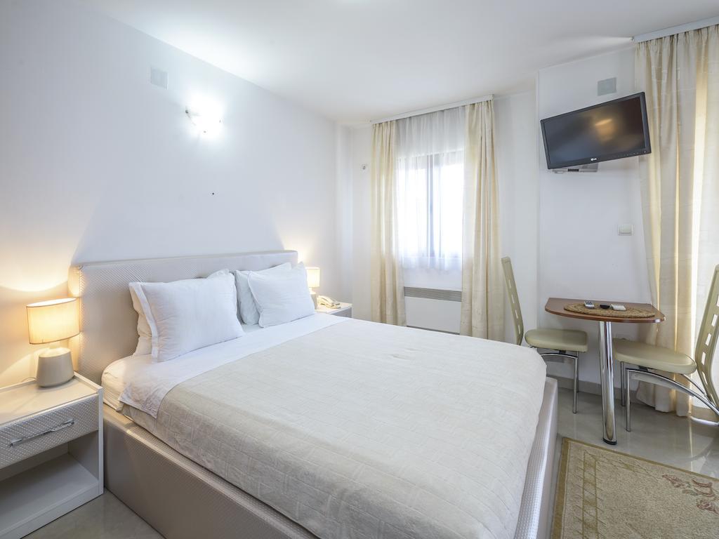 Captain Apartments Budva Pokoj fotografie