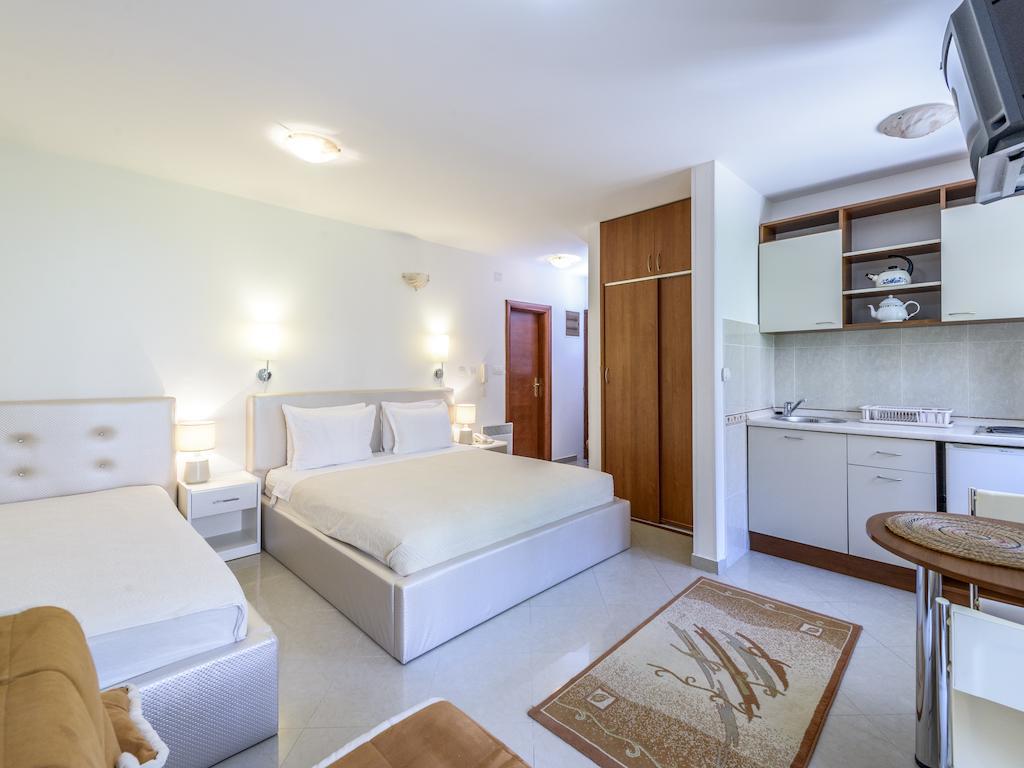 Captain Apartments Budva Pokoj fotografie