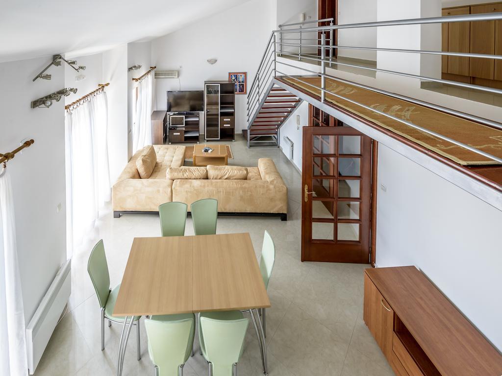 Captain Apartments Budva Pokoj fotografie